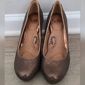 Sofft Women's Bronze Pumps Size 6